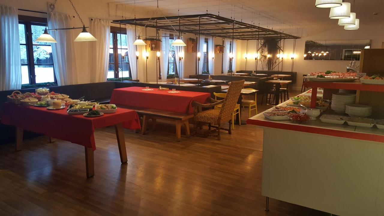 Rada Hotel Хагфорс Екстериор снимка