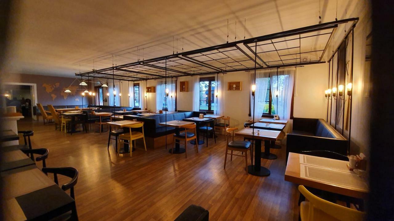 Rada Hotel Хагфорс Екстериор снимка